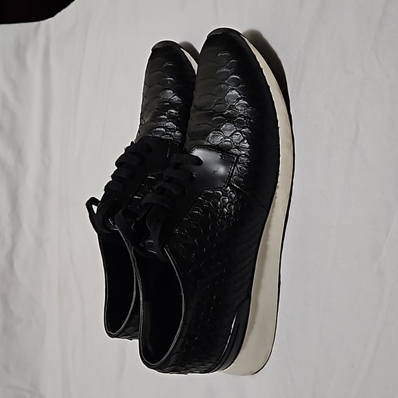 Vince sneakers. - Picture 2 of 8